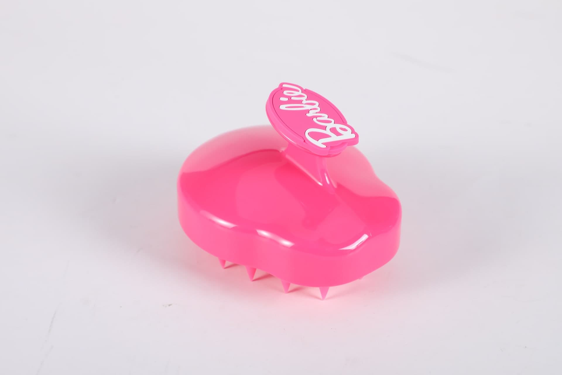 Brosse de massage shampoing confortable – Collection Barbie, image 1